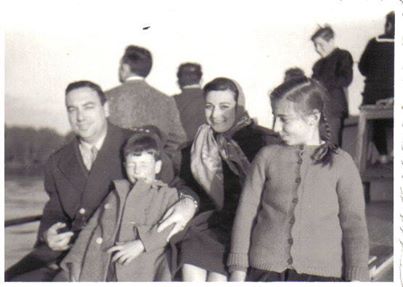 Larrabure y su familia.